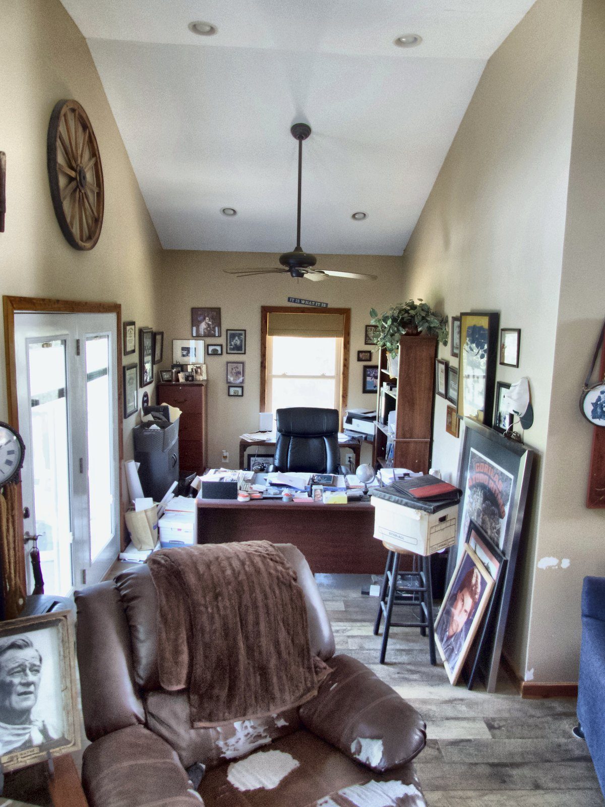 3400 residence — home office